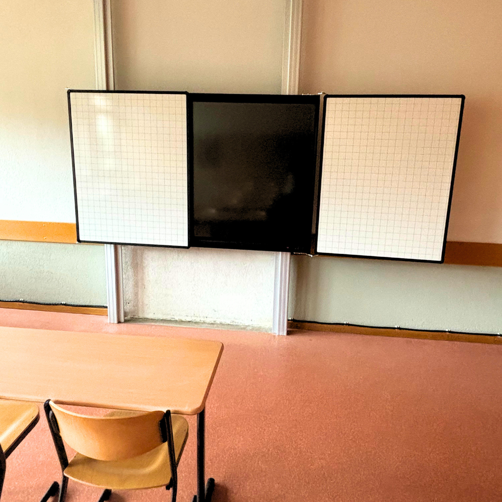 Ecran au Lycée Robert Schumann à Luxembourg (2)